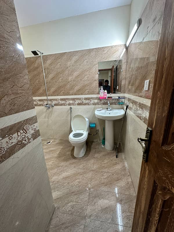 Daily basis One bedroom apartment available in E-11 islamabad 13