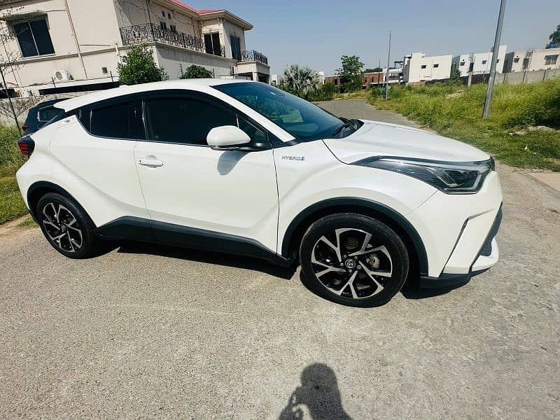 Toyota C-HR 2024 10