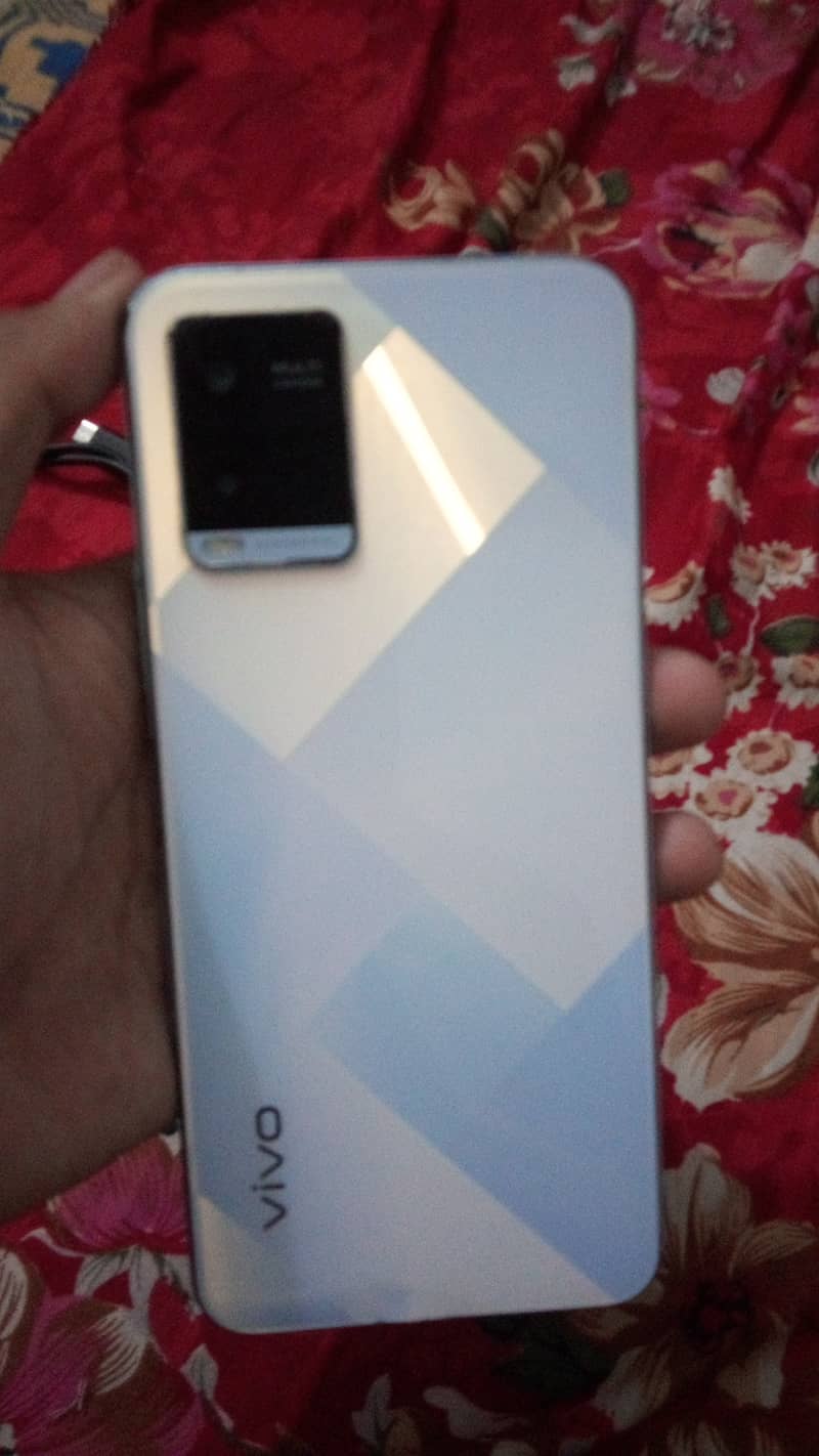 Vivo Y21 . . . . 4/64 Good condition 0