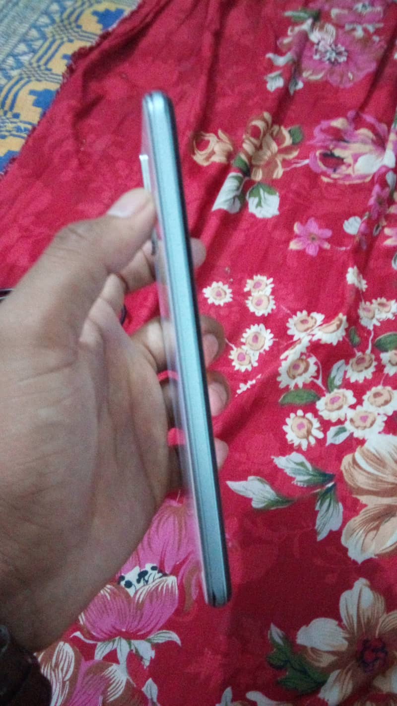 Vivo Y21 . . . . 4/64 Good condition 2