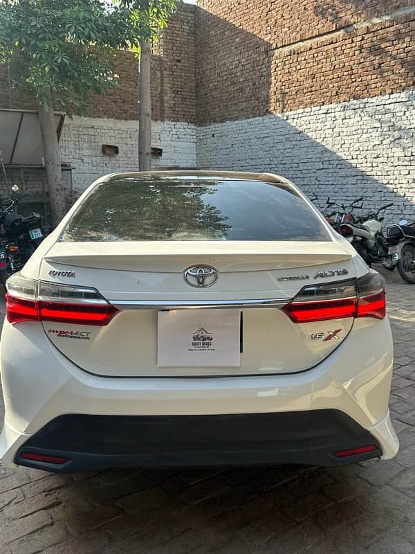 Toyota Corolla Altis 2019 5