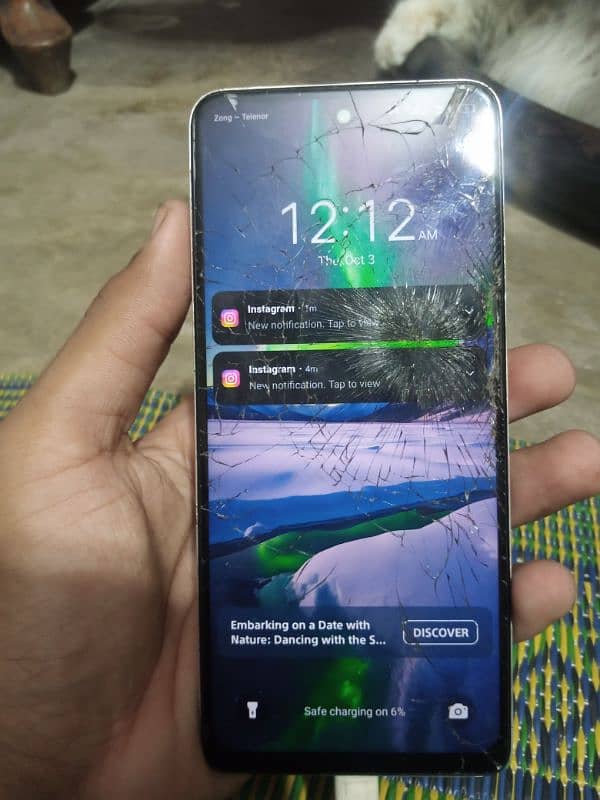 Techno Spark 10pro 8+8 /128gb with box and charger  front glass broke 7