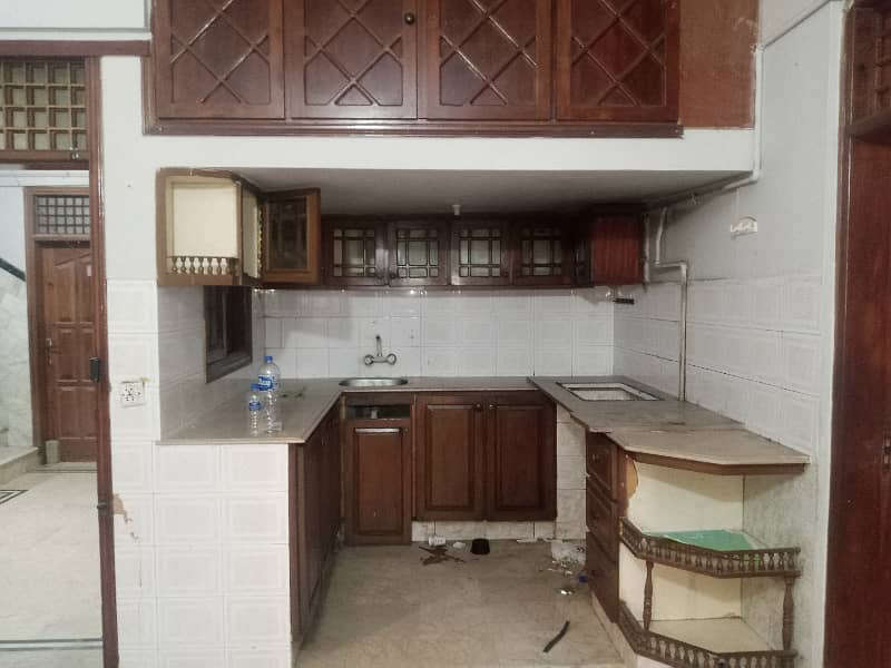 2 Bed DD flat 2nd flor with lift in DHA phase 7 Jami commr street 1