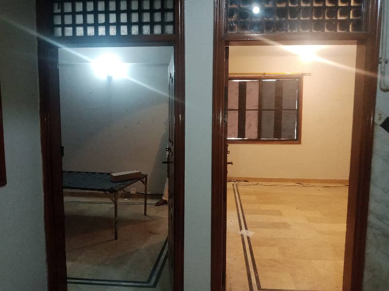 2 Bed DD flat 2nd flor with lift in DHA phase 7 Jami commr street 4