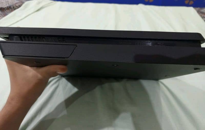 Ps4 Slim 1TB 3