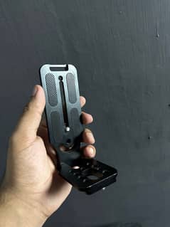 Vertical L Bracket for Cameras