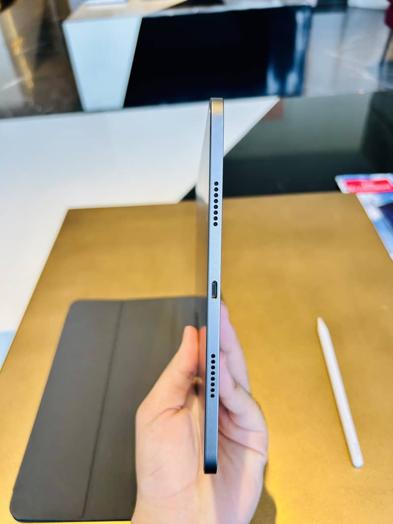 iPad Pro 11” M1-Chip (3rd Generation) 256 GB 2