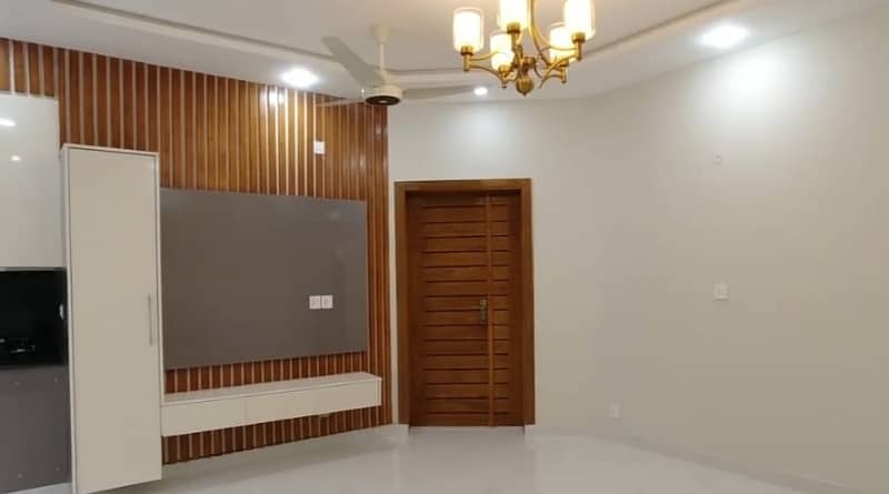 G-11/3 PHA C-Type Fully Renovated Tile Floor Flat For Sale 9