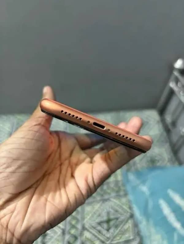 Iphone Xr (exhange with only iphones) 5