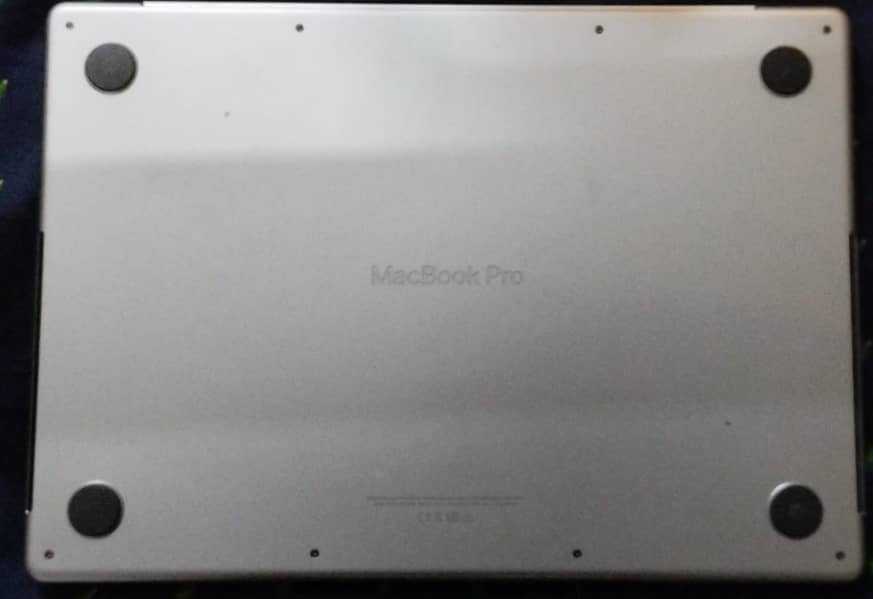 Macbook Pro M1 2021 14 inch display 2