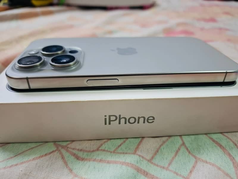 iPhone 15 Pro 256GB Non PTA 3