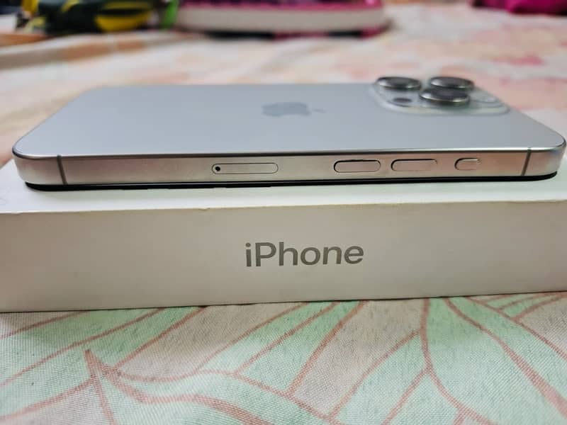 iPhone 15 Pro 256GB Non PTA 4