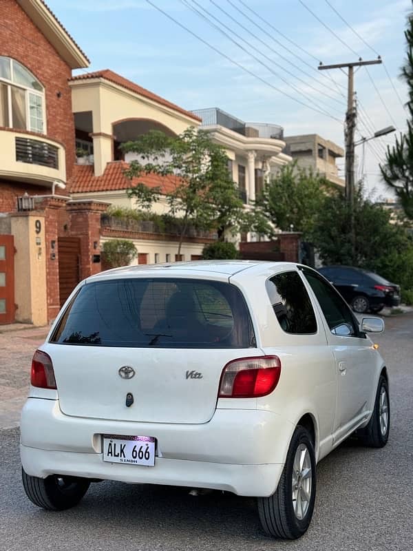 Toyota Vitz 2001 8