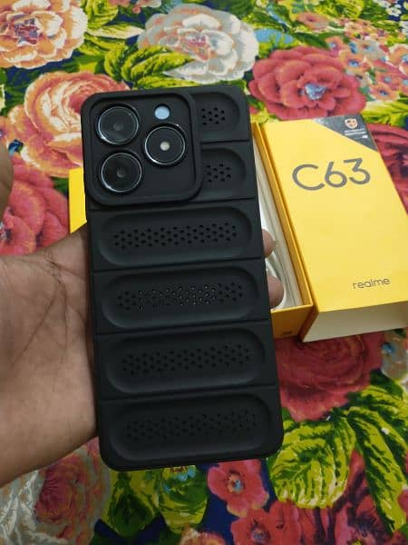 Realme C63 4