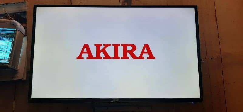 Akira 39inch smart tv 1