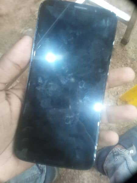 moto z3 play penal ki reebin lagegi baki ok hai pta aproved 1