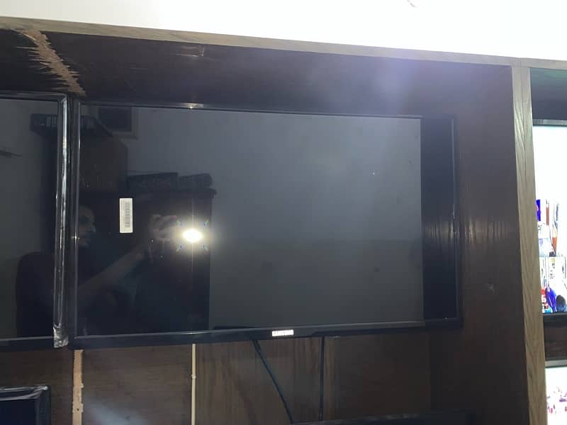 Samsung led tv new available 1