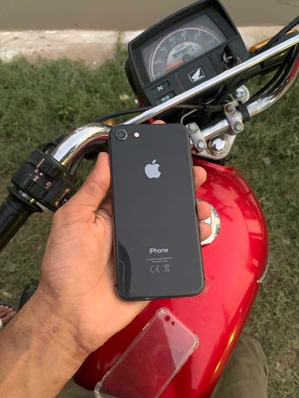 IPhone 8 Sim working Urgent Sale 1