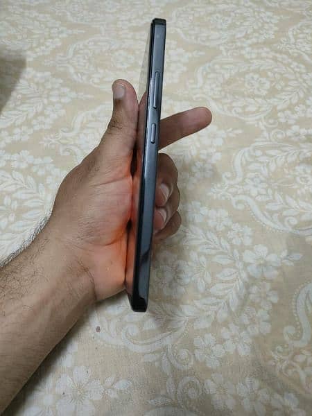 OPPO Reno 12 7