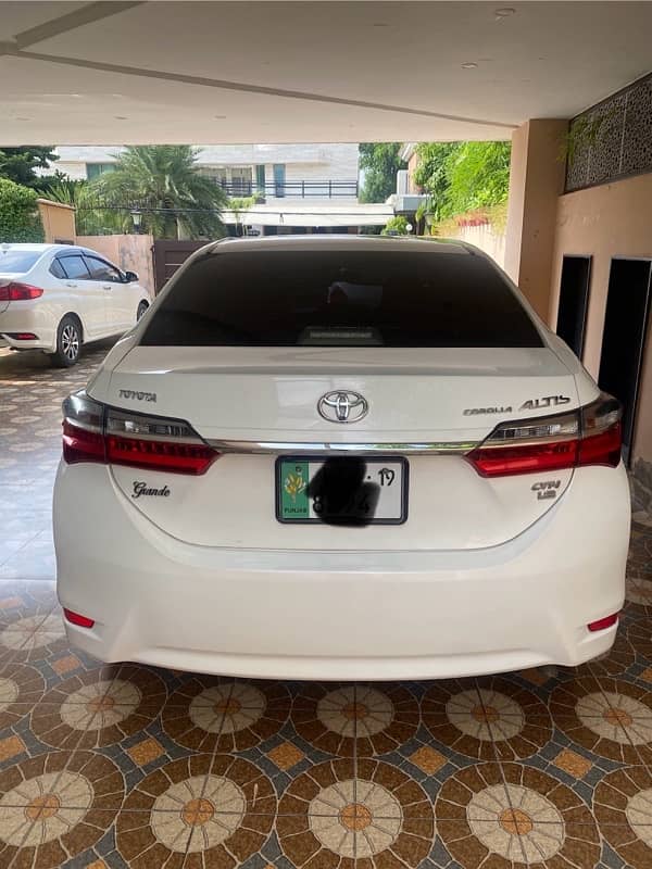 Toyota Altis Grande 2019 3