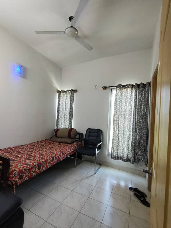 2Bhk corner flat available for rent 3