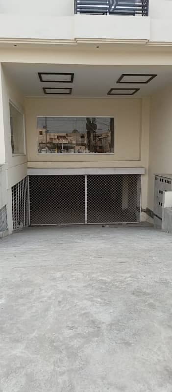 Brand New Commercial Building Avaibale For Rent Near By Shoukat Khnum Hospital. 2