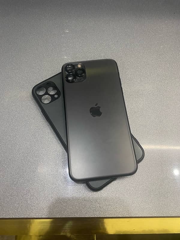 Iphone 11 Pro Max 256 Gb Both sims Pta Approved 6