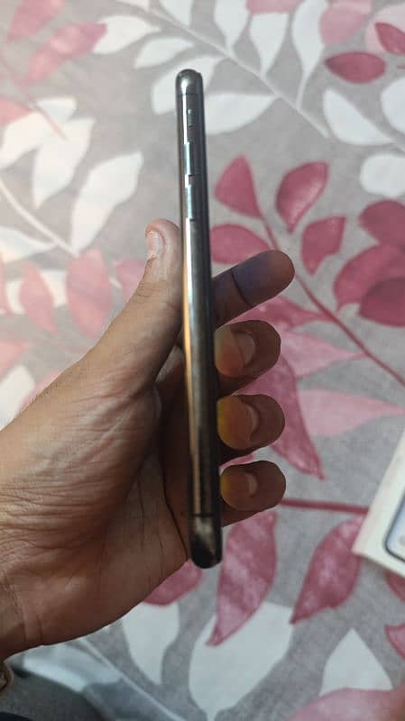 iphone x 256gb pta approved please read ad 6