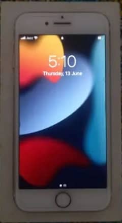 I phone 7 . . . 32 GB PTA APPROVD with complt Box in guniune condtionn