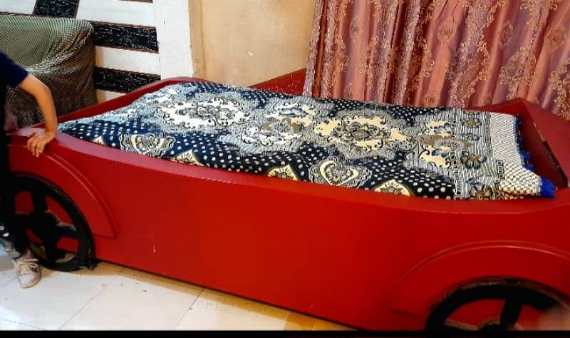 Car Bed best Quality Serious buyer Cntct urgent 4