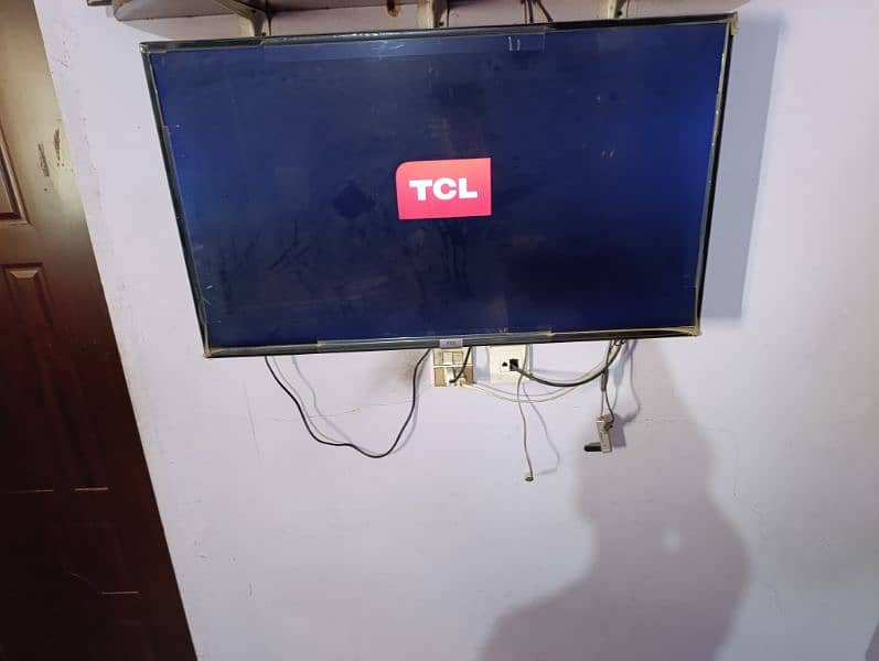 tcl led 43 inch  slightly use urgent sale 0