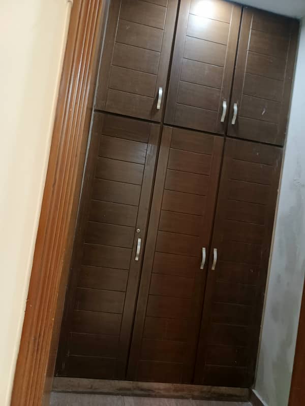 10 MARLA UPPER PORTION FOR RENT KASHMIR BLOCK 4