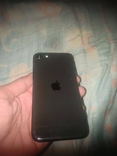 iphone se 2020 10 by10  pta approve hai 128 aur gp hai iCloud lock hai 5