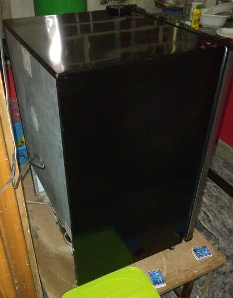 Room Fridge Excellent condition 5