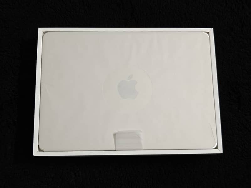 Apple Macbook Air M2 512 GB 8 GB 5