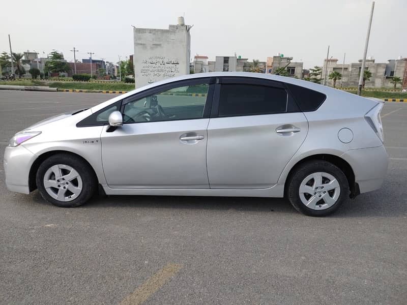 Toyota Prius 2011 11