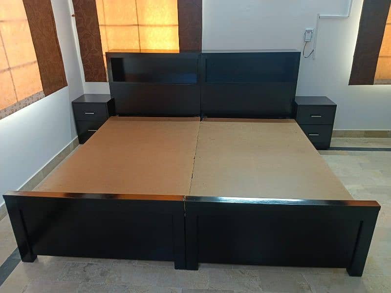 Pure Wooden Single Beds with Side Tables and Dressing Table 1