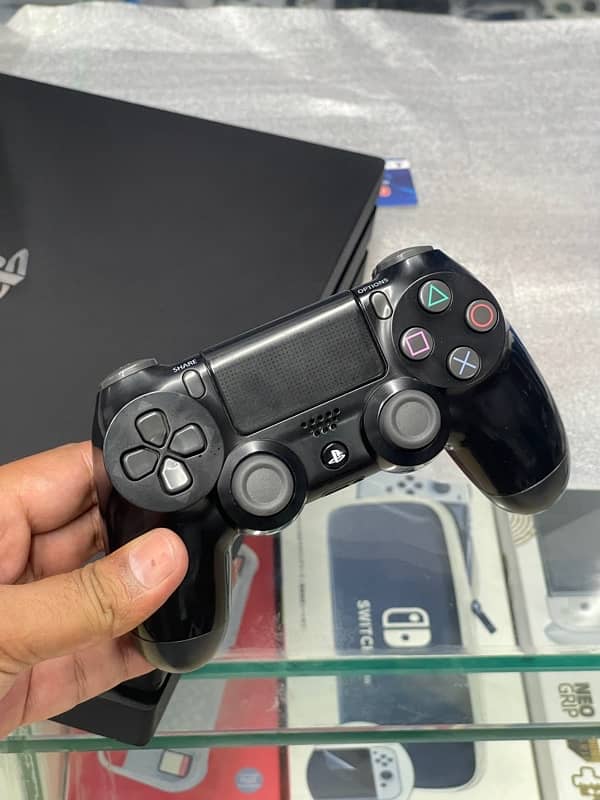 PS4 PRo 1Tb Just Like Brand New With Shop Warrenty 3