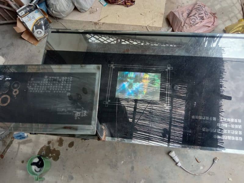 urgent sale computer table 0