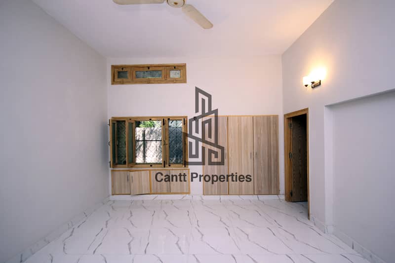 1KANAL House Available for Rent in Phase 1 DHA LAHORE 11