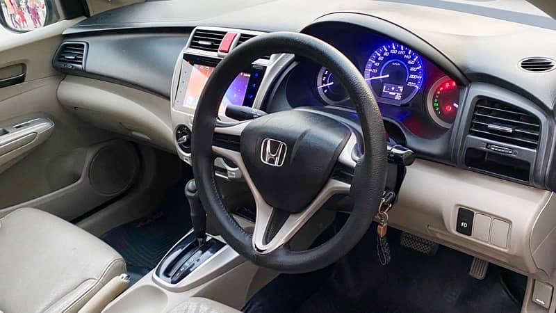 Honda City Aspire 2016 A automatic original car 9