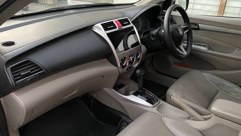 Honda City Aspire 2016 A automatic original car 10