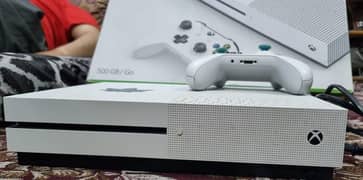 Xbox one s 500 gb. games installed offline