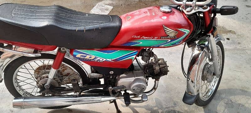 Red Honda CD70 2