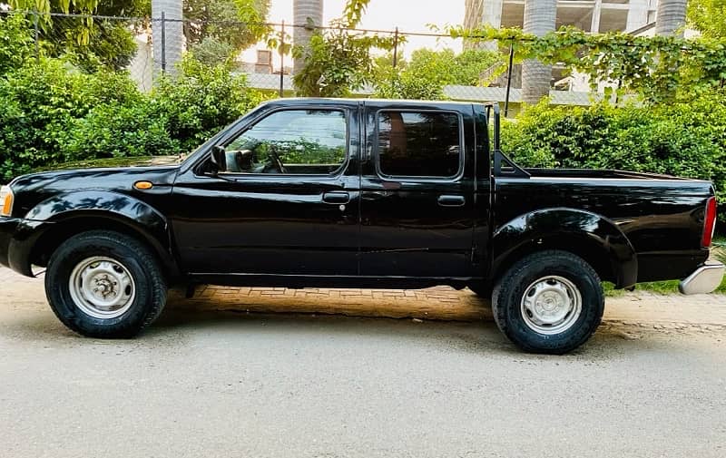 Nissan Navara 2007 1