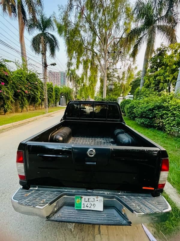 Nissan Navara 2007 8