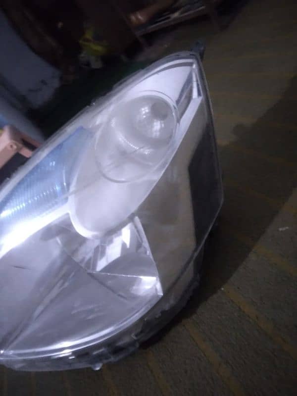 Suzuki Wagon R Front light 2