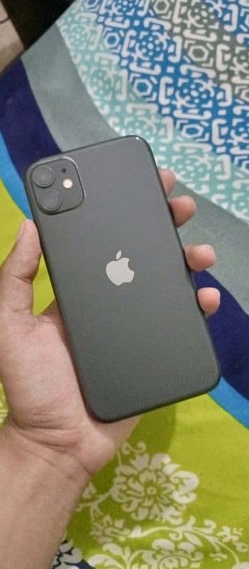 Iphone 11 -- 10/10 Waterpack 64 GB 4