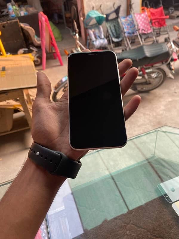 iPhone XR (FU) 128 1