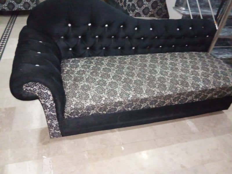 Deewan 3 Seater 1